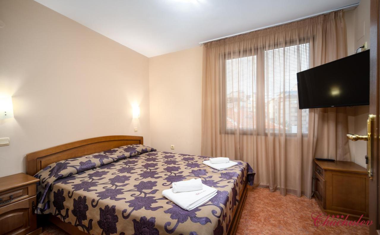 Hotel Chuchulev โซโซโปล ภายนอก รูปภาพ