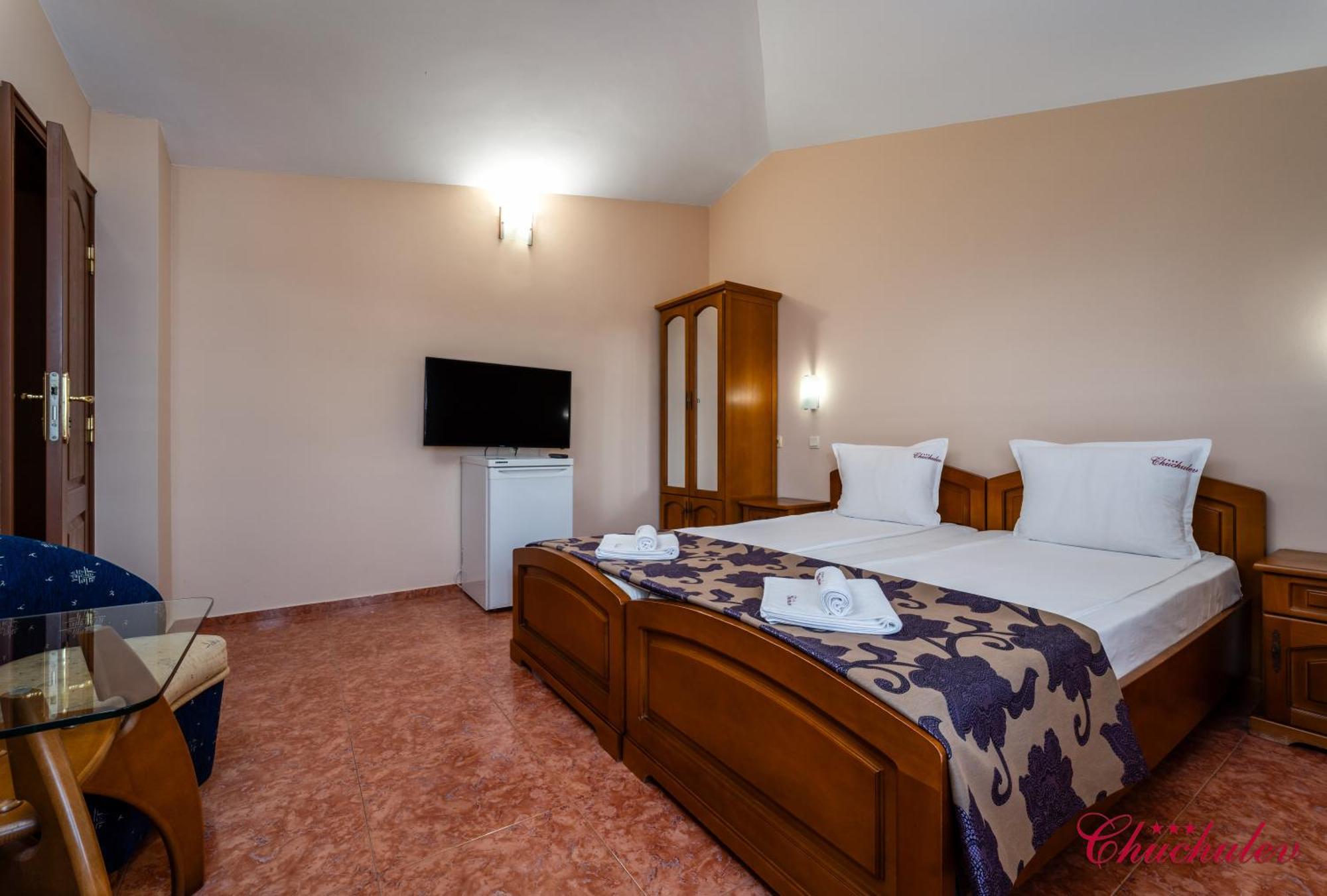 Hotel Chuchulev โซโซโปล ภายนอก รูปภาพ