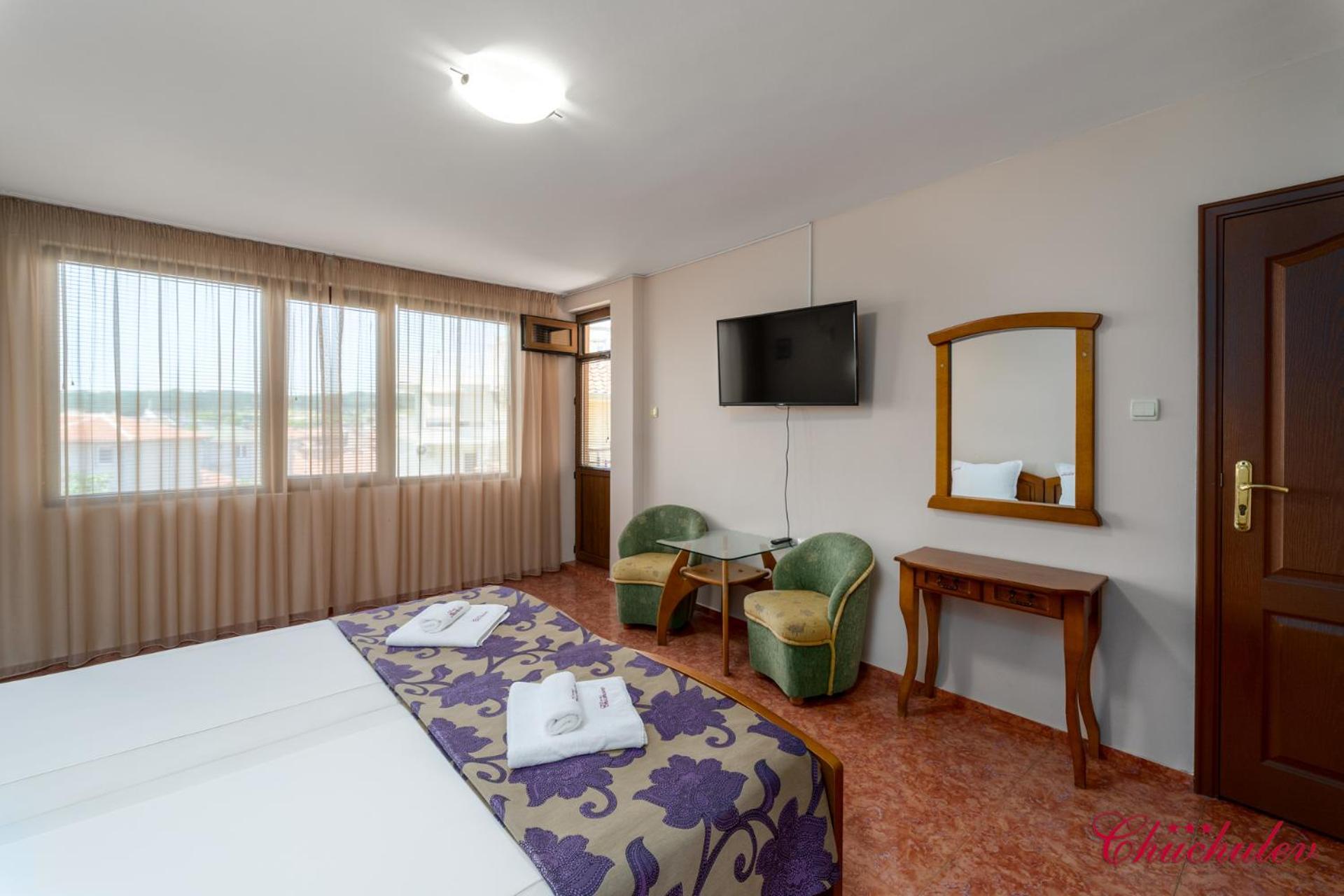 Hotel Chuchulev โซโซโปล ภายนอก รูปภาพ