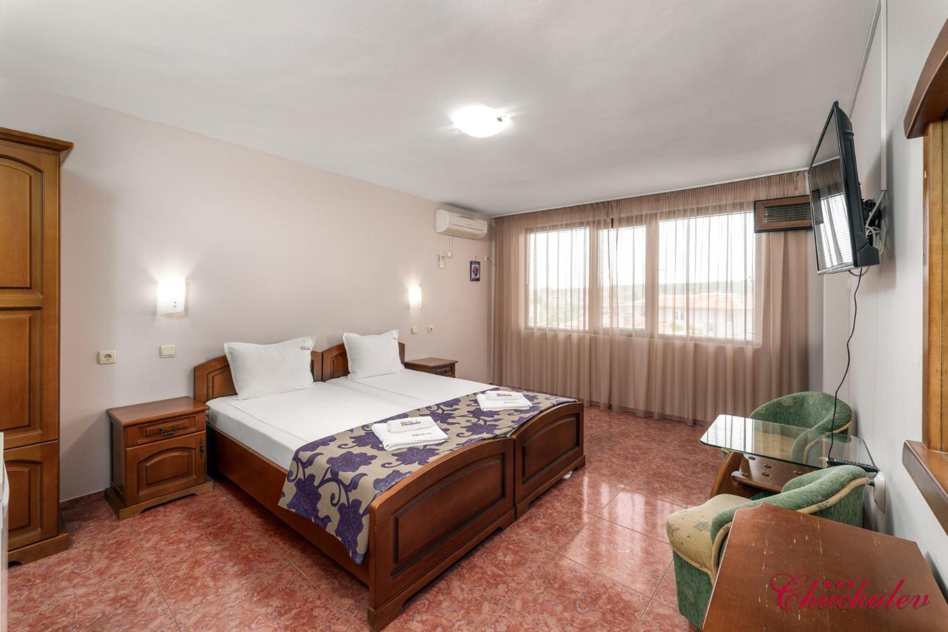 Hotel Chuchulev โซโซโปล ภายนอก รูปภาพ